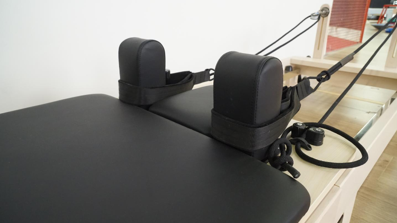 Máquina plegable del entrenamiento del cuerpo completo de los pies de acero resistentes del reformador de Pilates MJD-W38A