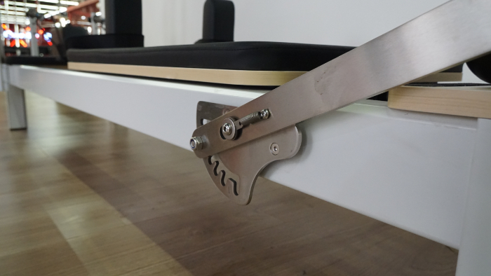 Máquina comercial de entrenamiento físico Pilates Reformer de aluminio MJD-W29